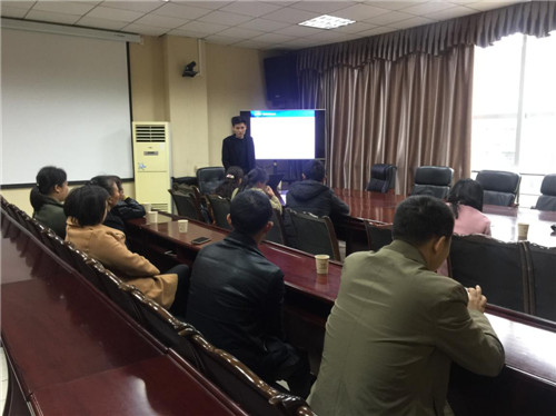 青神县：技术培训练好内功