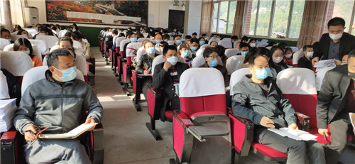 正直小学：召开新冠肺炎防控防疫专题培训会