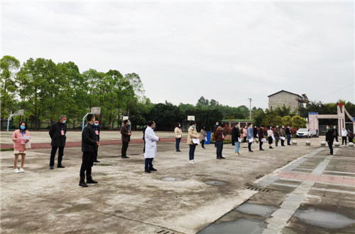 街子镇永胜学校开展复学应急演练