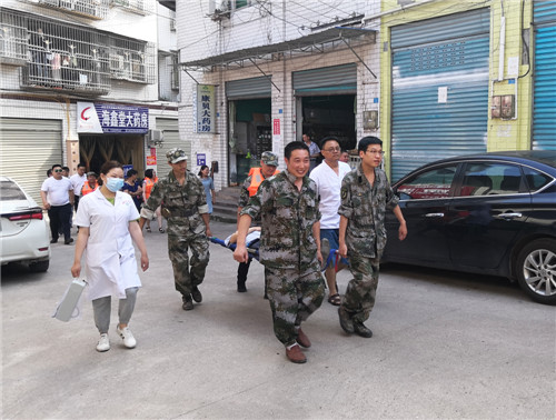 疏散“受灾群众”.jpg