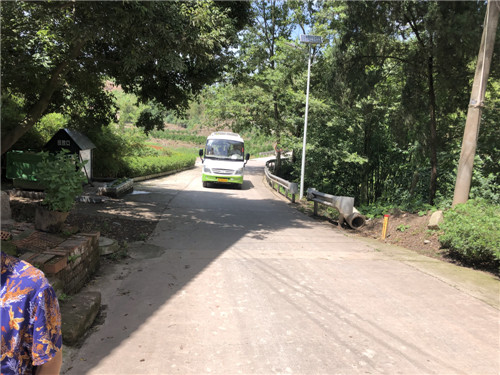 彭山区：“小西藏”公交车通车了