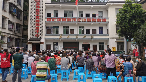青神县：开展“党建＋走基层送健康”主题活动