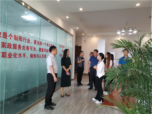 梁平区商务委赴邻水县共商双城合作