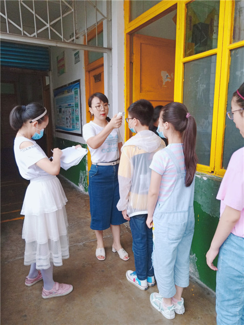 巴州区第四小学：确保广大师生健康安全
