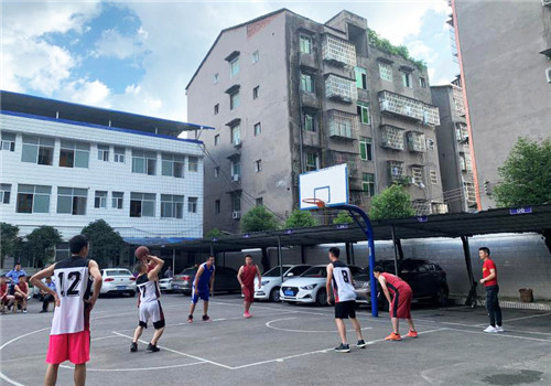 前锋公安组织开展篮球比赛活动