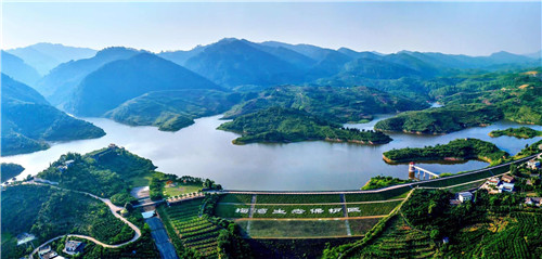 脱贫后的丹棱乡村美景。.jpg