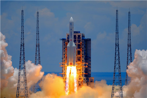 “天问一号”火星探测器成功发射1   史悦 摄.jpg