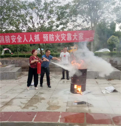 苟角镇:开展消防器材使用及应急救援灭火演练