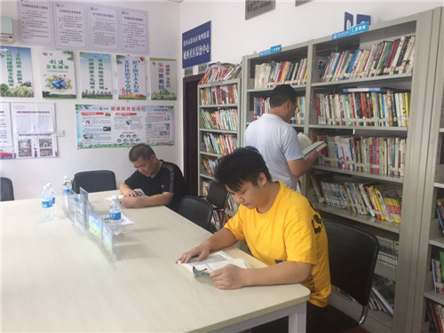 社区图书室.jpg