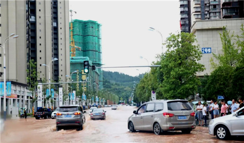 仪陇街道洪水.jpg