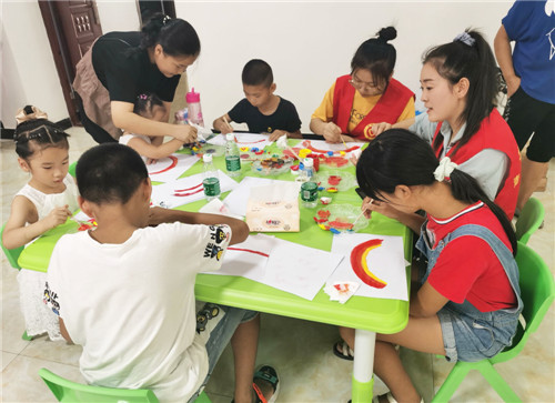 华蓥市科协举办“小小科学家”少年儿童科学教育体验活动