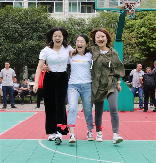 龙滩煤电公司举办安全趣味活动迎“两节”