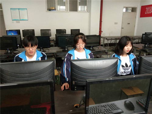 简阳职高学子在全国职业院校中职组财会职业能力大赛上获佳绩