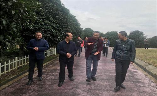 重庆市万盛经济技术开发区科协赴名山区考察
