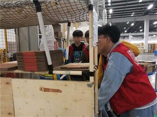 彭山职高学子赴苏宁物流跟岗实习