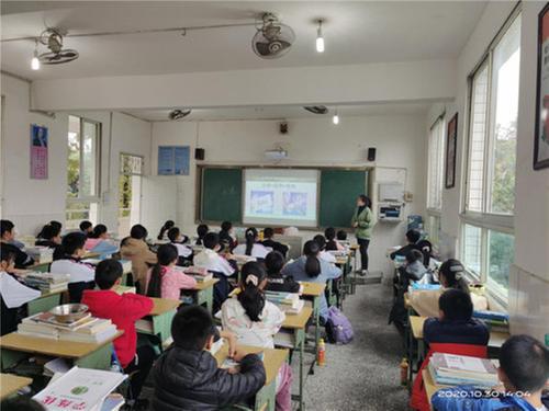 东坡区：复兴司法所为学生送上“法治大餐”