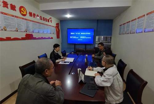 资阳市举办“车产业”科技论文评审会