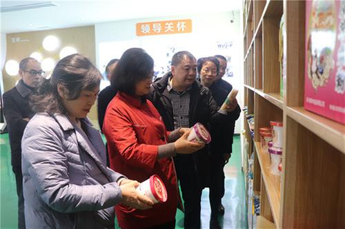 广安市人大常委会到岳池县调研品牌战略助推产业发展情况