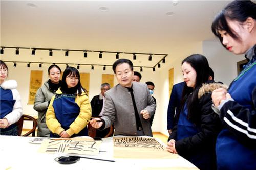 名校资源+地方实践助广安市构建现代化学校美育体系