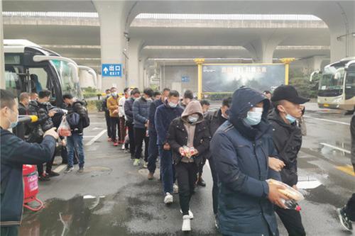 广安区警方成功捣毁一倒卖银行卡、电话卡犯罪团伙
