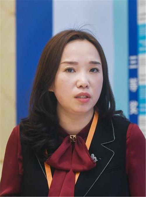 重庆医科大学教授陈娟：重庆的院士等高端人才不足 特别希望四川的大专家多来重庆