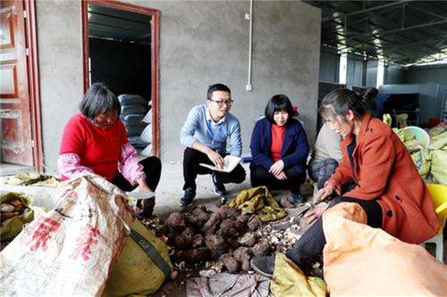 花桥镇纪委书记探索“望闻问切”四步工作法