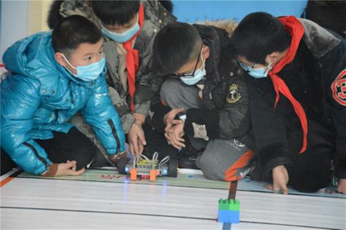 第六届乐山市青少年机器人大赛在沙湾区开赛