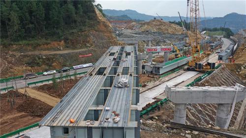 实施“金通工程”  奔向“金光大道”