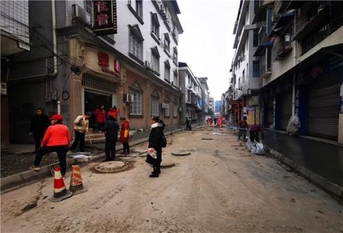 洪雅县：扎实推进老旧小区改造工作
