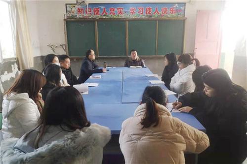 广安区兴平小学晓钟分部召开疫情防控工作专题会