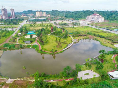 前锋区：持续改善生态环境质量让大地绿起来、美起来