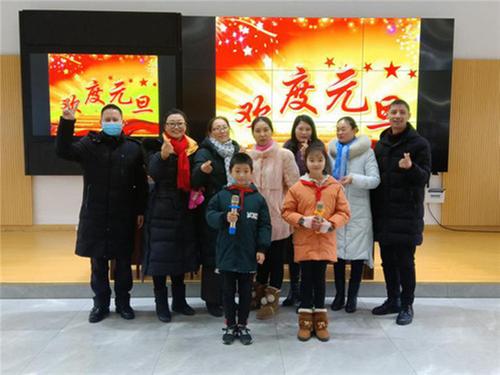 天府新区眉山片区青龙一小开展班级文化展示活动