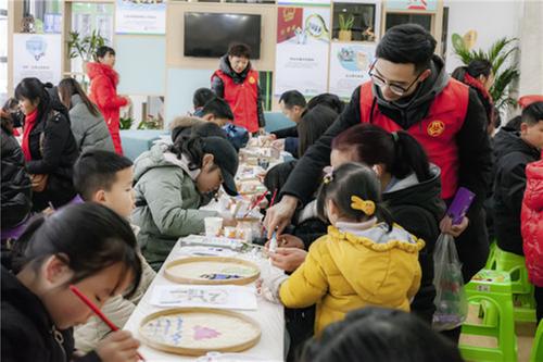 青神县青衣社区举办亲子活动助力儿童成长