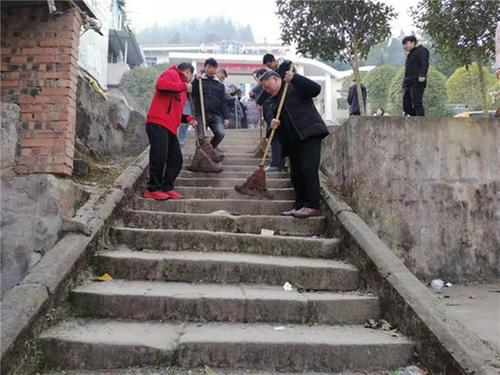 南江县：大河中学开展爱国卫生运动助力疫情防控