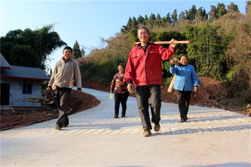 汗水浇开幸福花