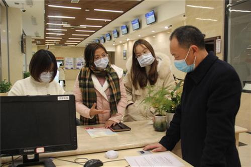 丹棱县：减证便民让群众少跑“冤枉路”