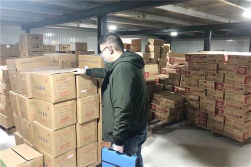 岳池县市场监督管理局携手公安机关开展进口冷链食品联合检查