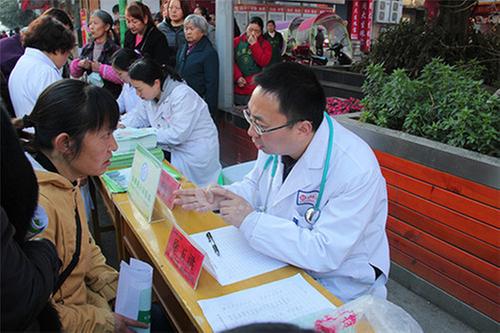 青神县念好“六字经”试点建设医共体