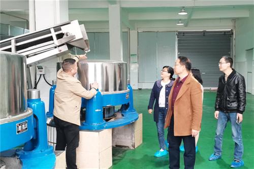 岳池县科协携“天府科技云”走进园区企业开展“面对面”科技服务