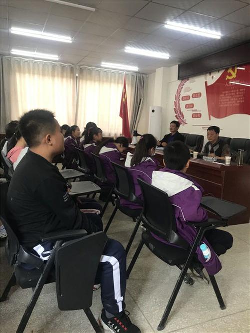 秦家镇：开展“庆祝建党100周年 游看家乡巨变” 活动