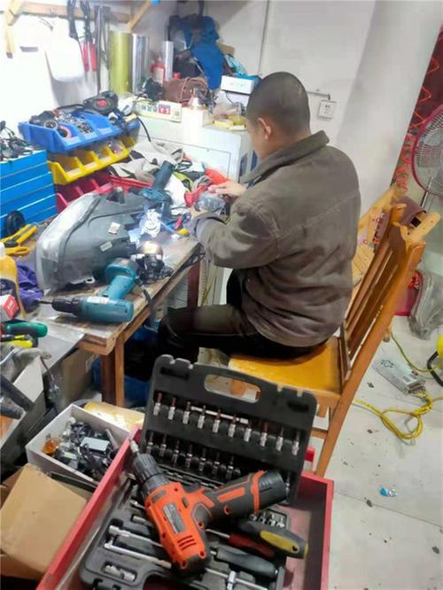 东坡区：苏祠街道助残疾人稳岗就业