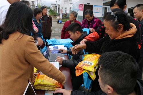 巴州区科协以科技助力春耕生产