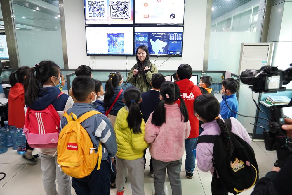 普及科学知识 弘扬科学精神  “天府科技云—科学E课堂”两场科普活动在蓉举办