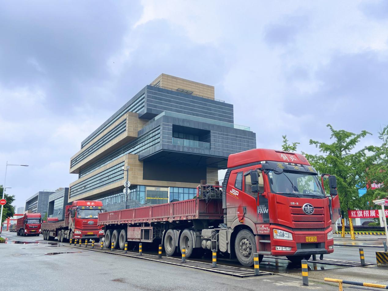 百家钢企正式入驻博川钢贸城，强强携手助力成都钢贸起飞