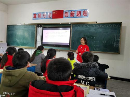 南江县东垭小学开展“阅读教学大比武”活动