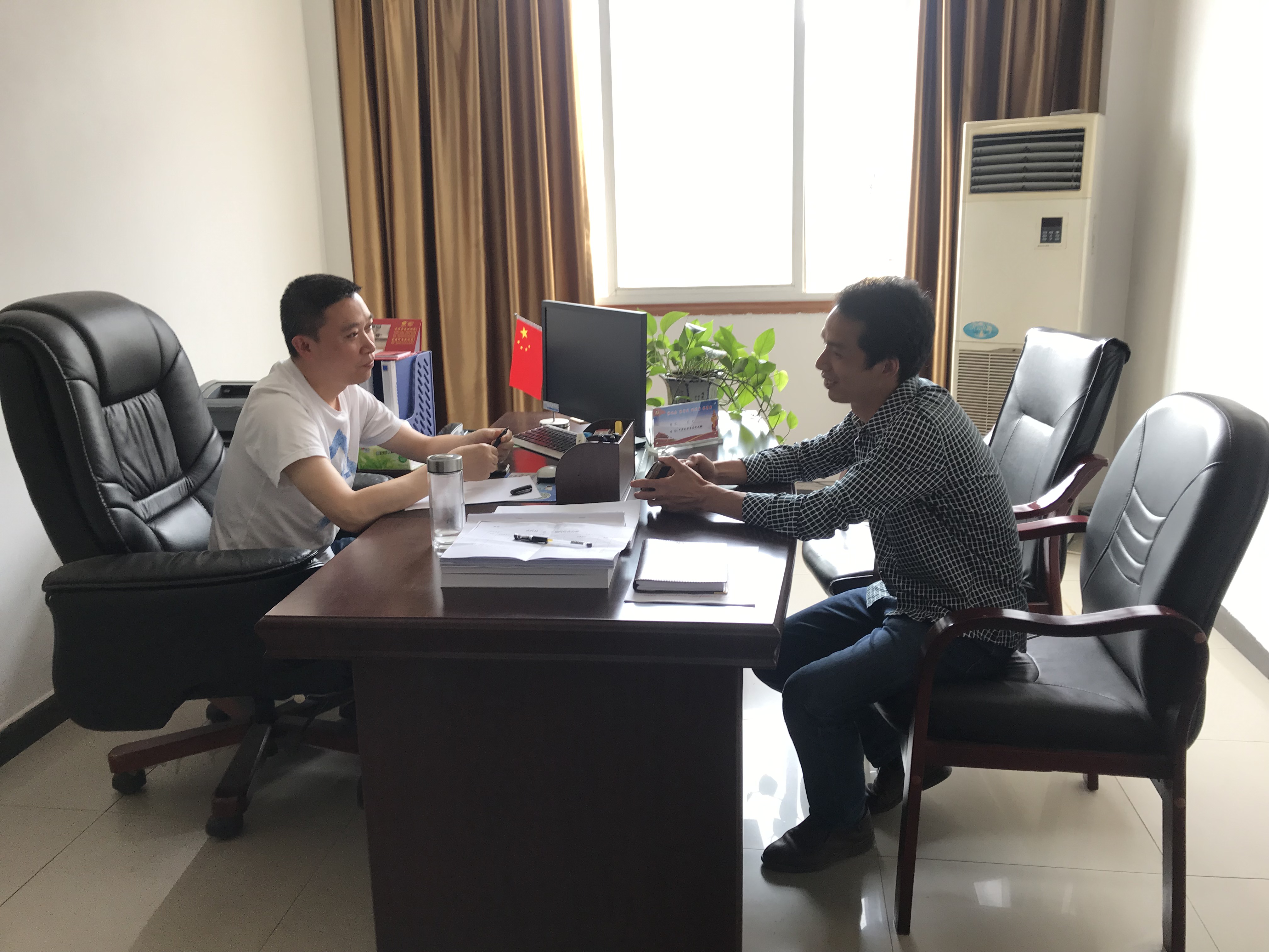 驻武胜县政协机关纪检监察组：当面约谈传压力  压实责任促整改