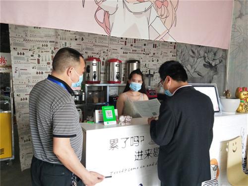 岳池县市场监督管理局开展第七期“周三查餐厅”活动