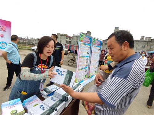 公义镇集中开展防灾减灾日宣传活动