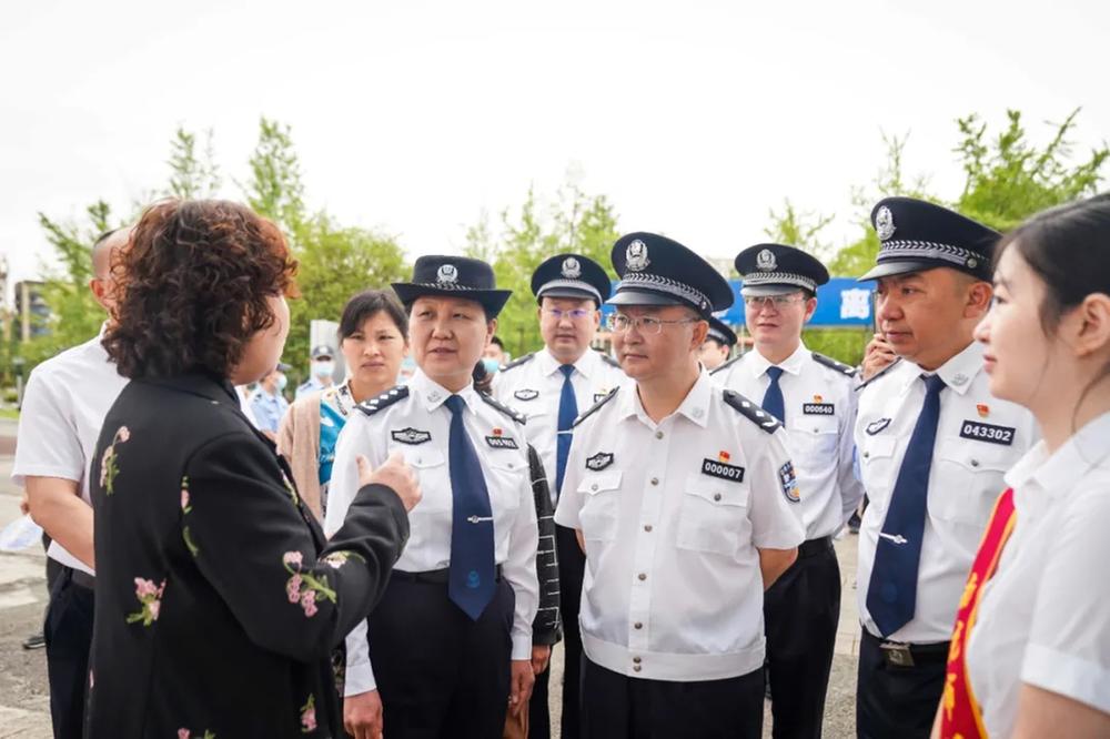 南充市“5.15”全国公安机关打击和防范经济犯罪宣传日暨全市打击和防范银行卡犯罪警银合作机制启动仪式在顺庆举行