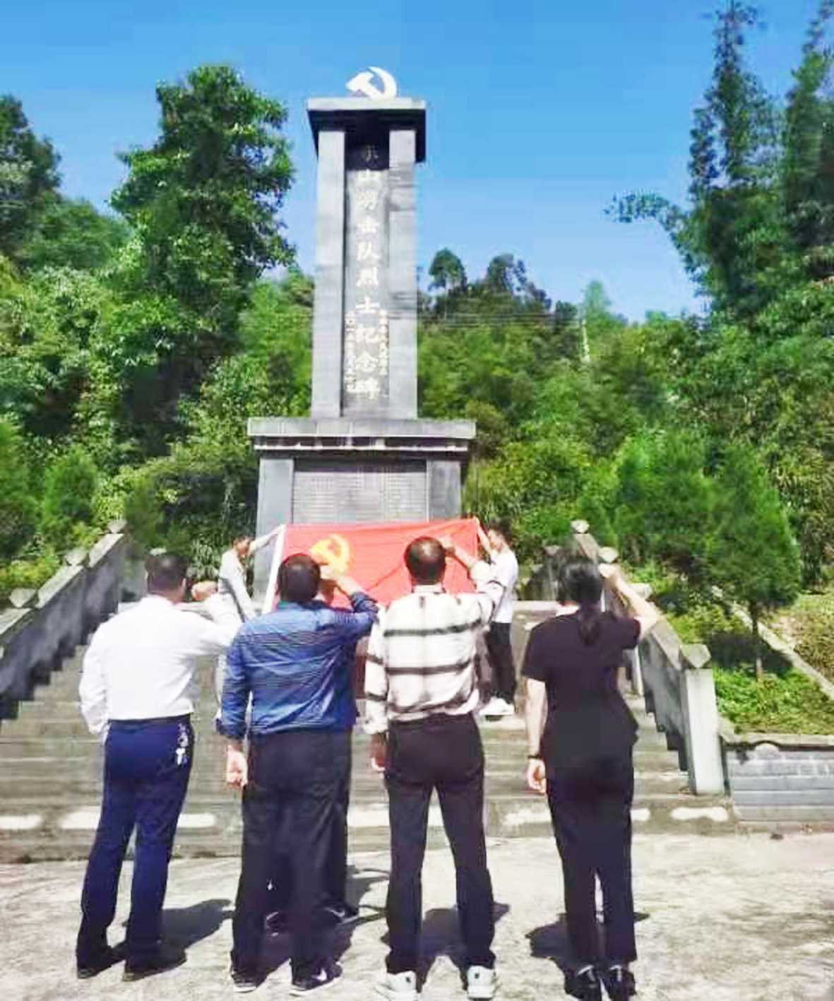 邻水县科协开展“我与党旗合个影”主题党日活动